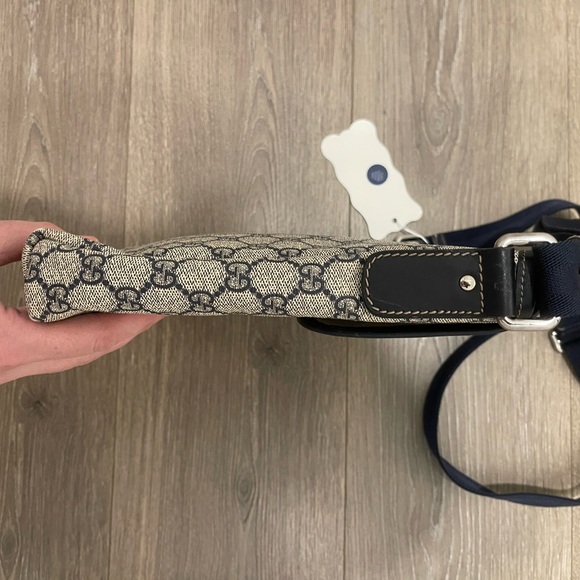 💎Authentic Gucci💎GG Monogram Crossbody Tote - Picture 6 of 12